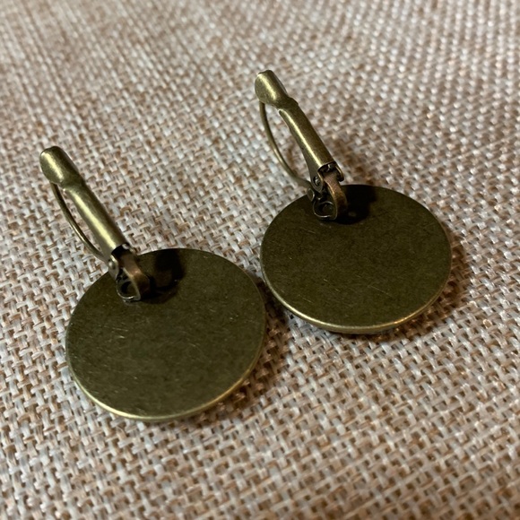 Alice In Wonderland Earrings French Levers New Handmade - Picture 3 of 7